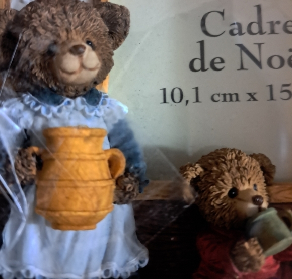 Vintage Holiday Picture Frame    Size 4"×6" - Picture 4 of 7